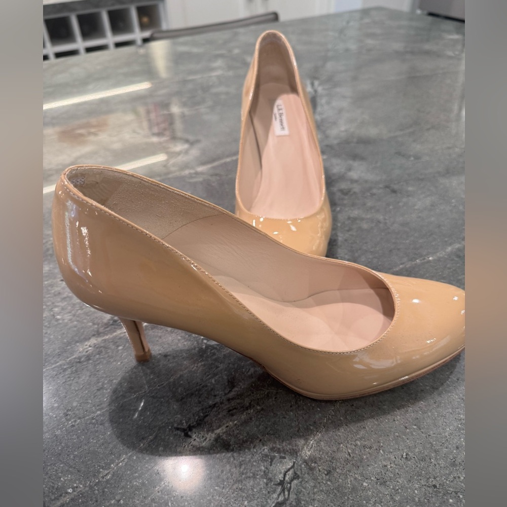 Unworn - Size 42 - LK Bennett Stila Beige Patent Leather Round Toe Courts